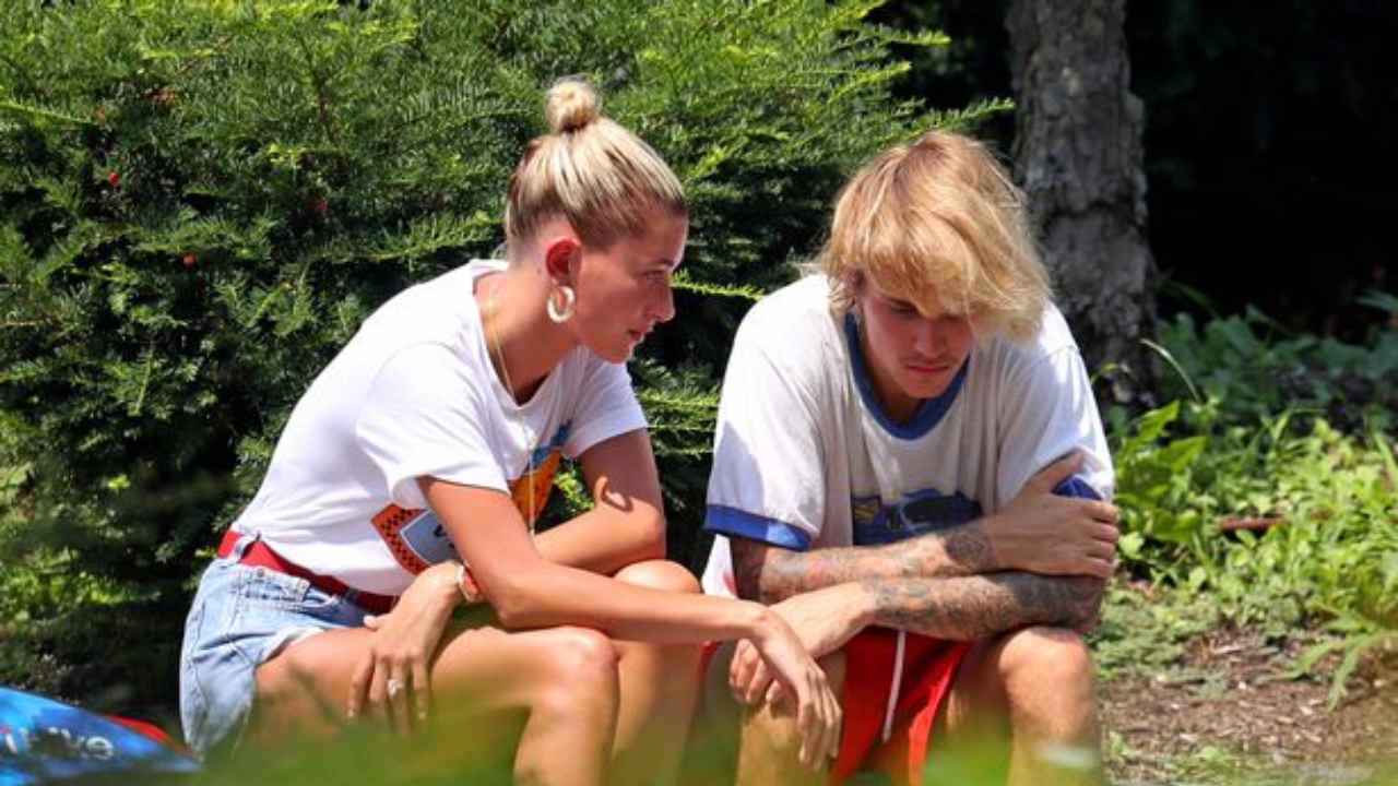 Justin e Hailey Bieber piangono