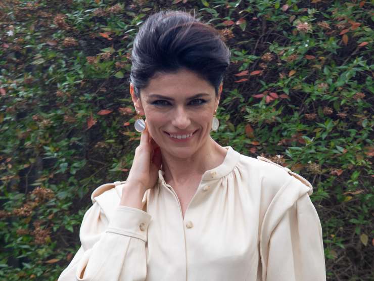 Bellissima e iconica Anna Valle: retroscena sul suo passato